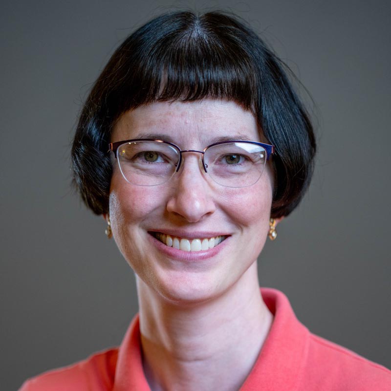 Headshot of Diane Royer