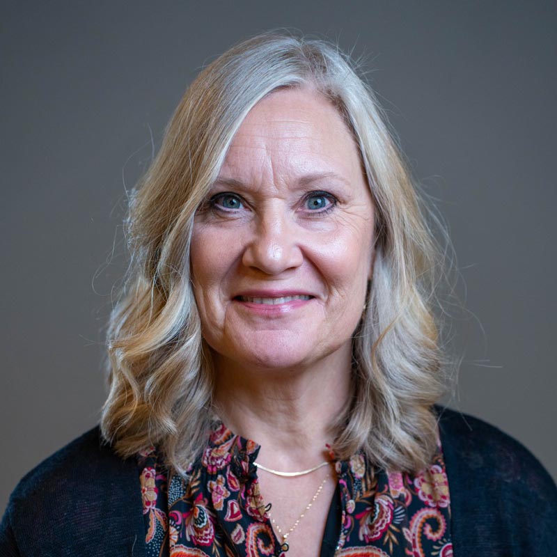 Headshot of Jennifer Webb