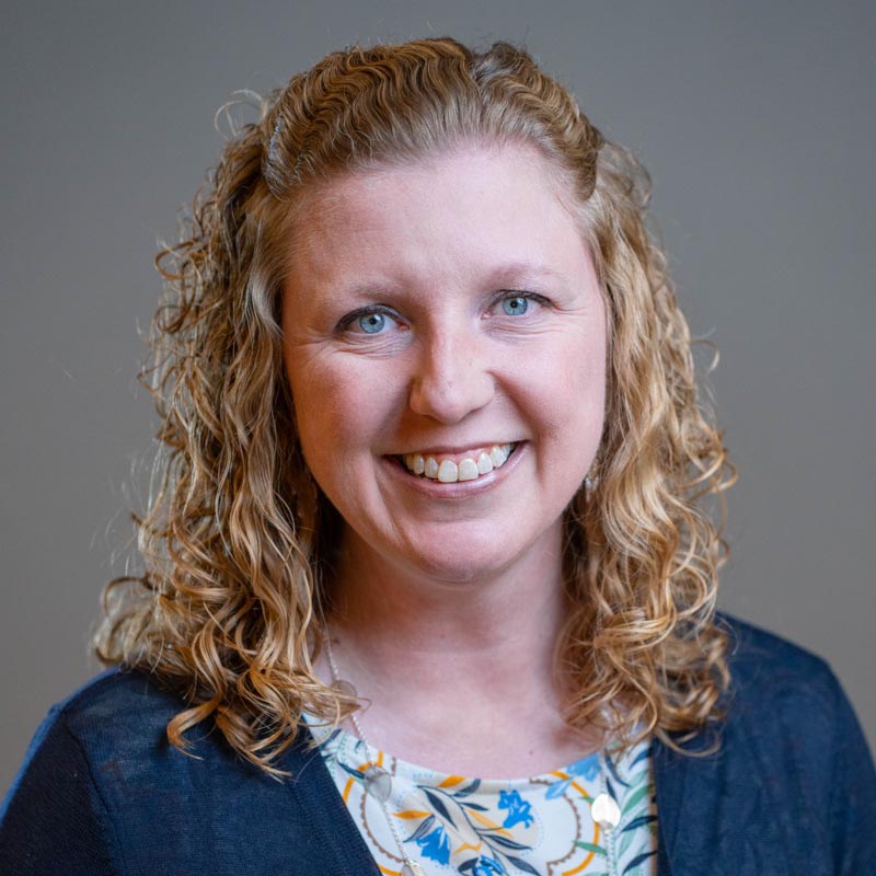 Headshot of Paula Calhoun