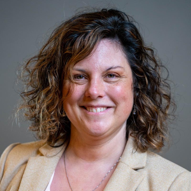 Headshot of Rebecca Eagle